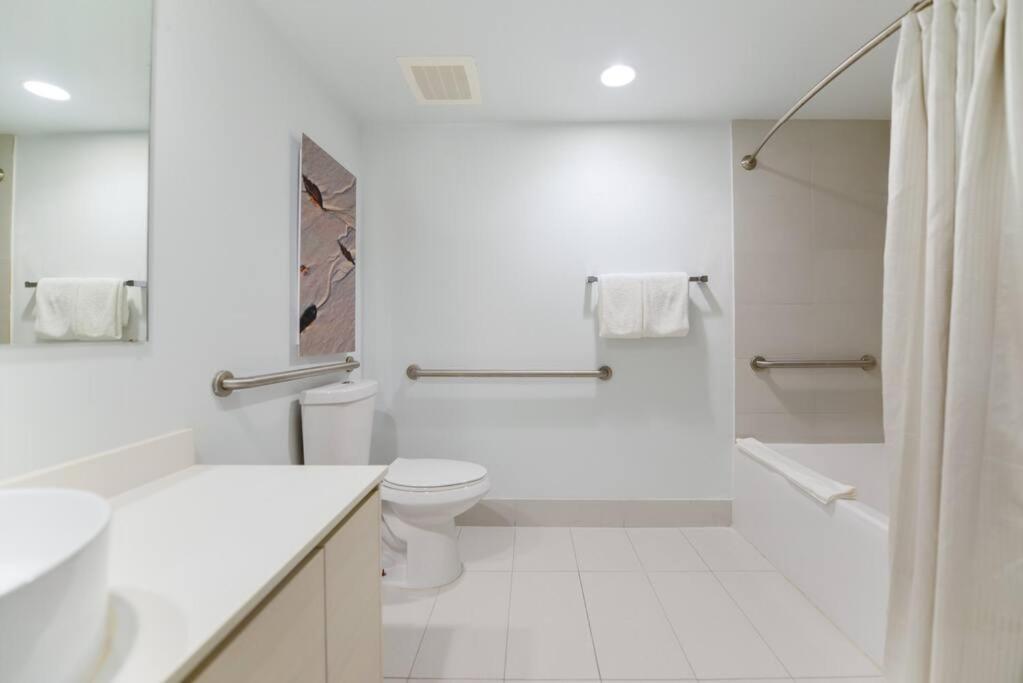 Awesome 2Br Condo Beachwalk Resort Hallandale Beach Kültér fotó