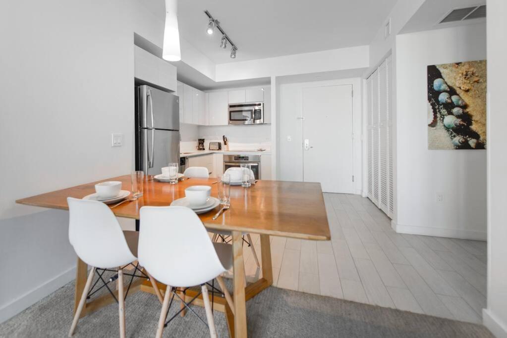 Awesome 2Br Condo Beachwalk Resort Hallandale Beach Kültér fotó